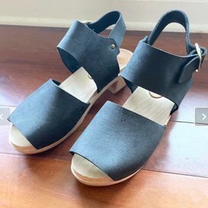 BRYR Miranda Spanish toe mid-heel clogs in coal